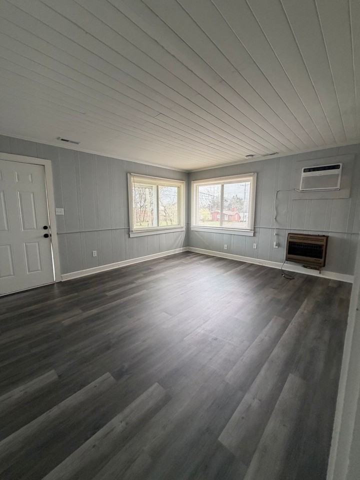 409 Eastgate Rd - Photo 7 of 7