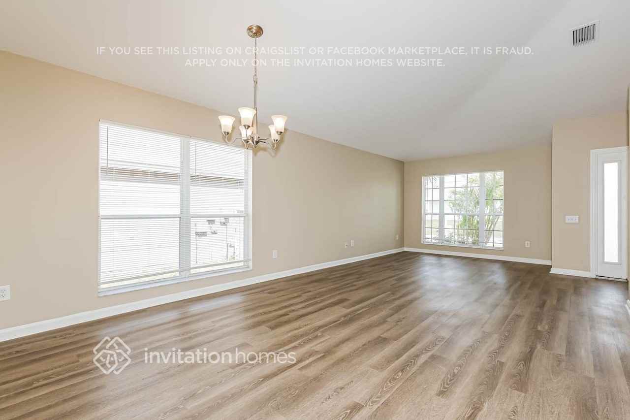 12816 Early Run Ln - Photo 4 of 17