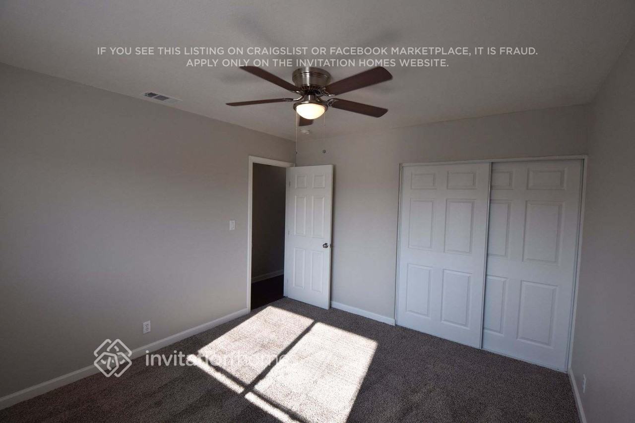 11114 Blue Jay Dr - Photo 3 of 12