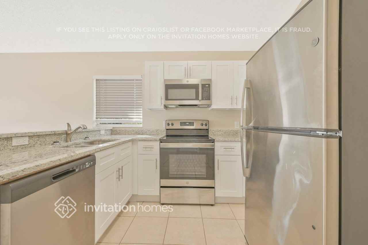 6561 Redwood Oaks Dr - Photo 5 of 24