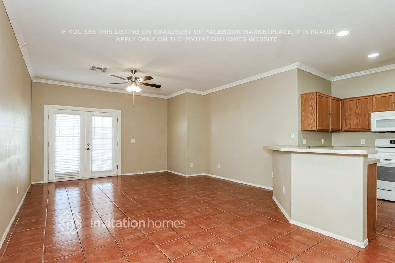 3871 N 141st Dr - Photo 4 of 17