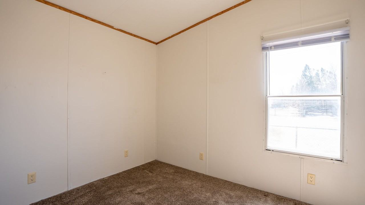 2290 Doane Ln - Photo 7 of 9