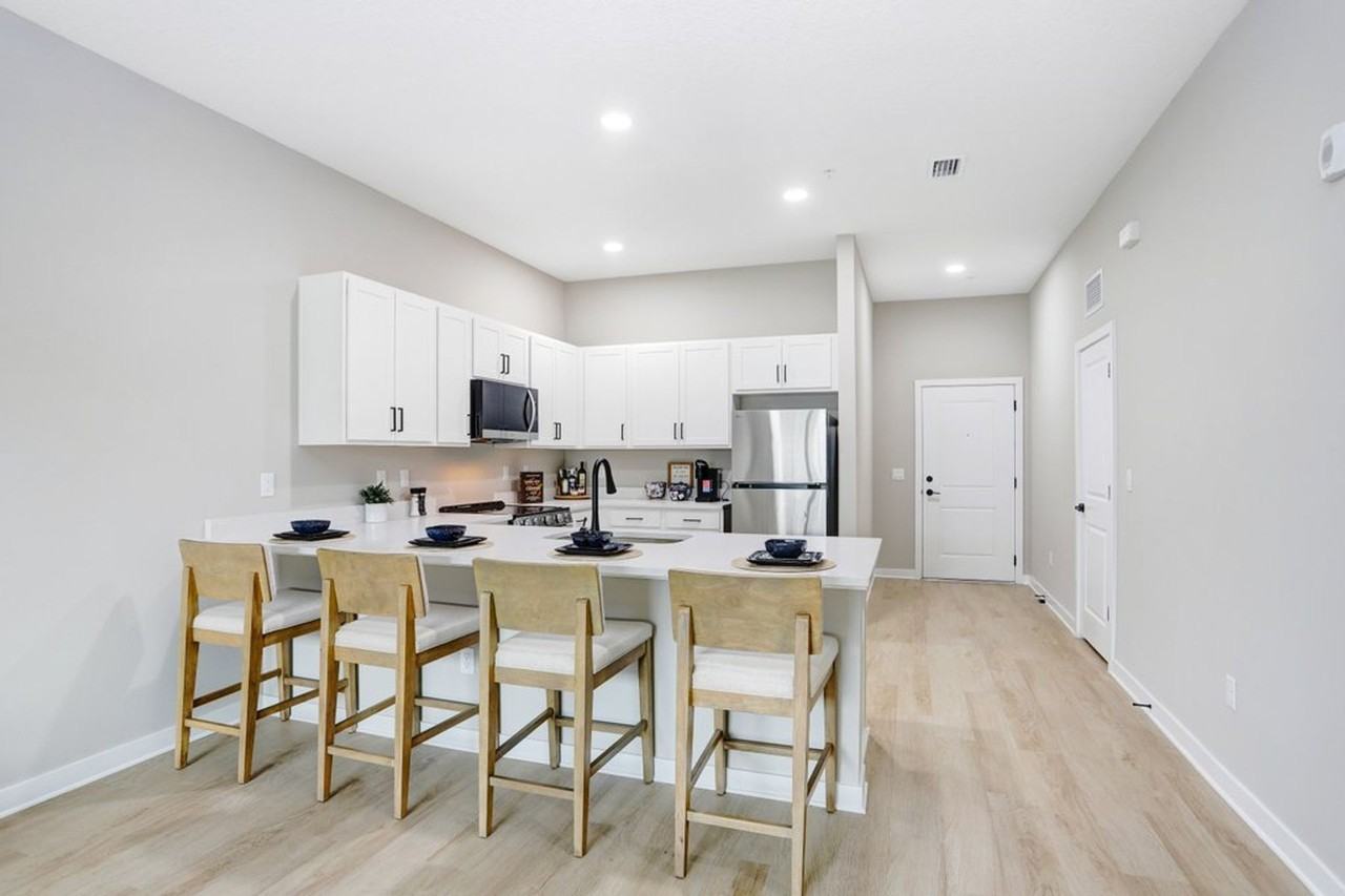 Bridgewater Landing Apartments 55+ Senior Living - Photo 4 of 13