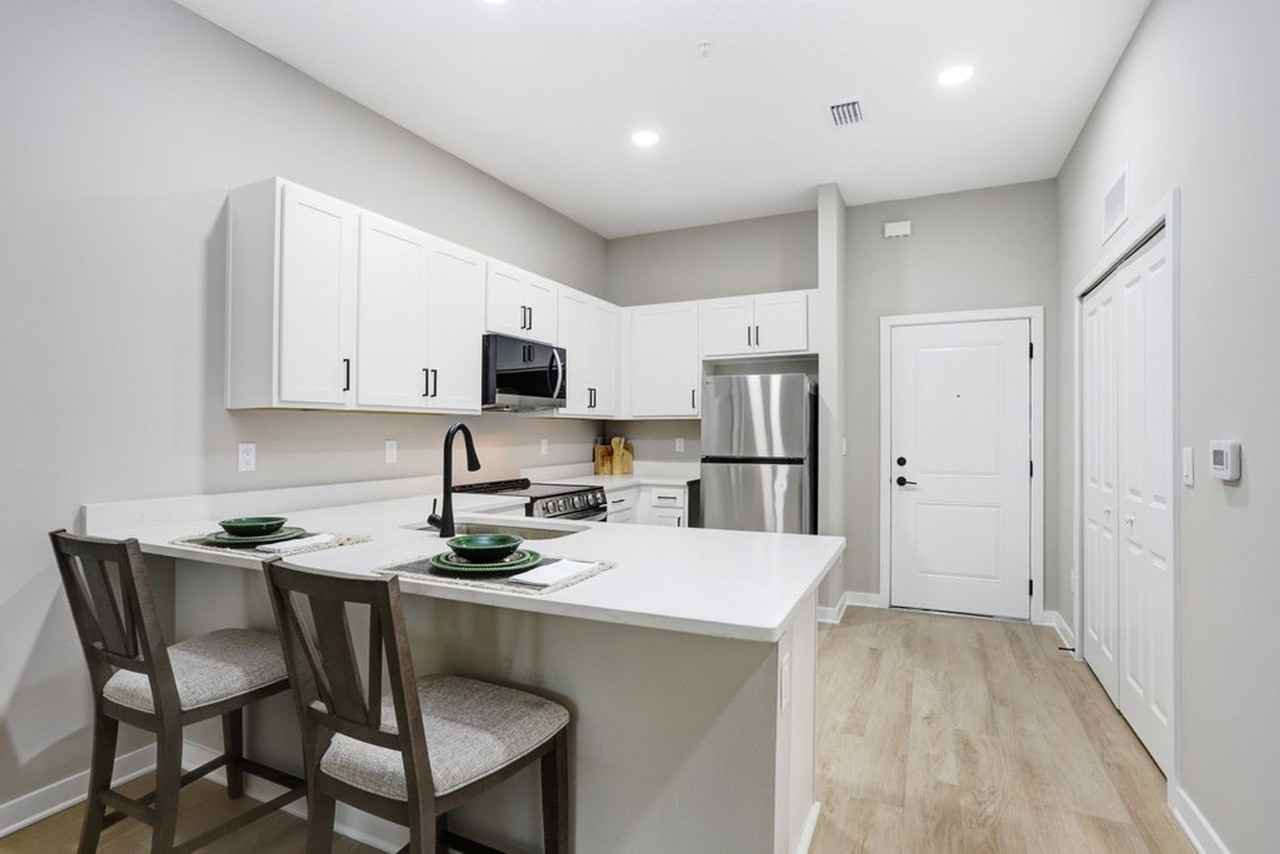 Bridgewater Landing Apartments 55+ Senior Living - Photo 7 of 13