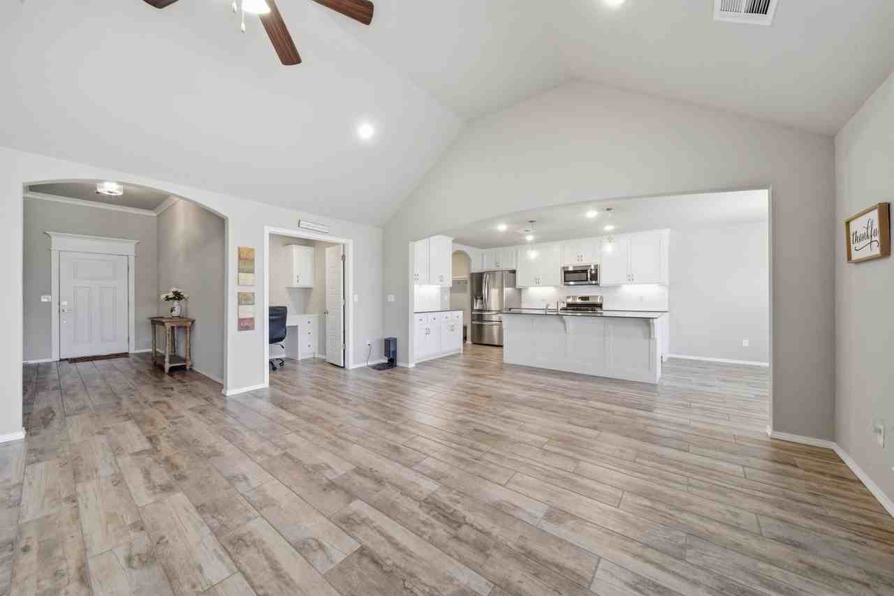 3706 S 13th Pl - Photo 5 of 22