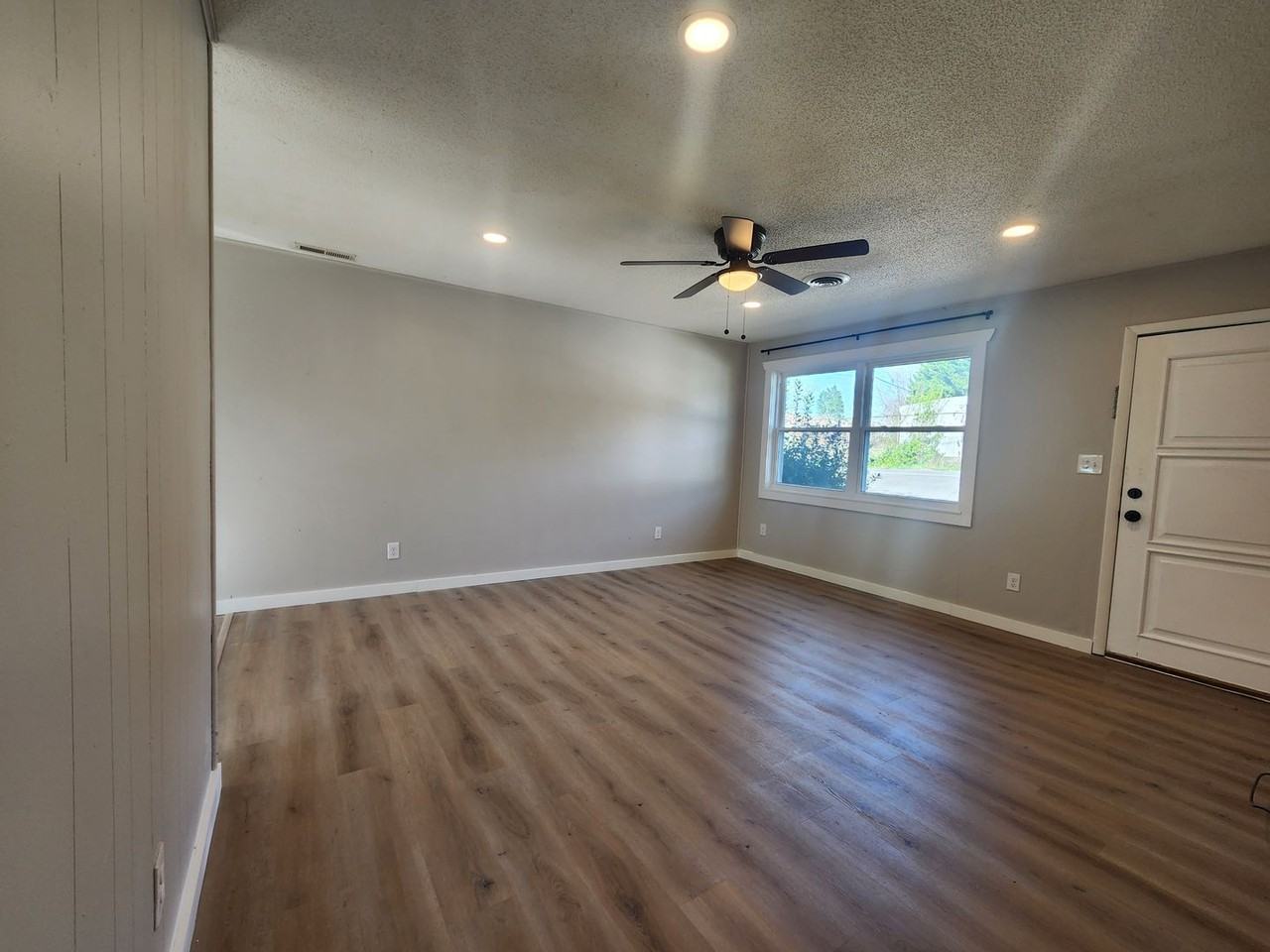 2904 Patrick Ave - Photo 3 of 11