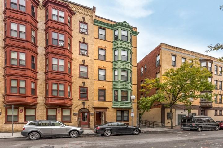 31 Cunard St - Photo 2 of 22