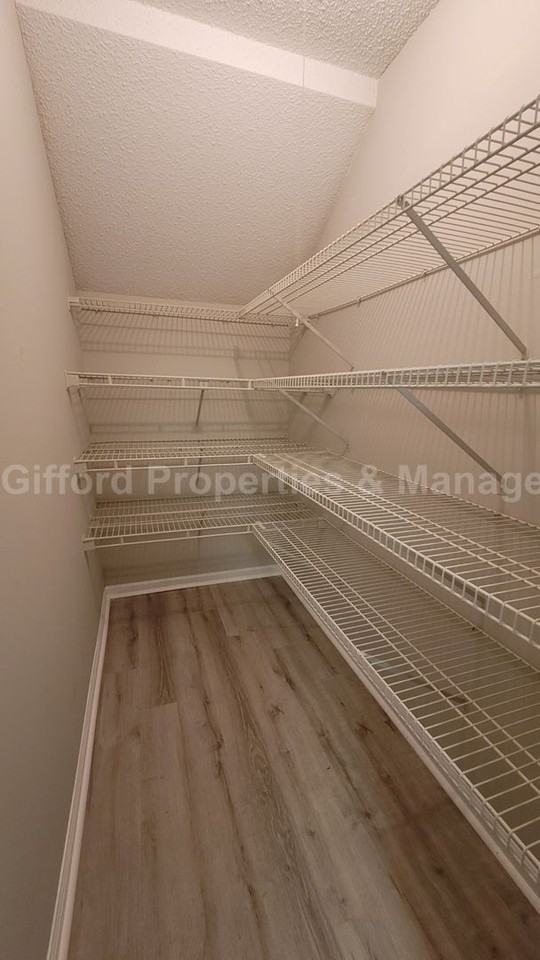 3947 Laurelwood Dr - Photo 7 of 19