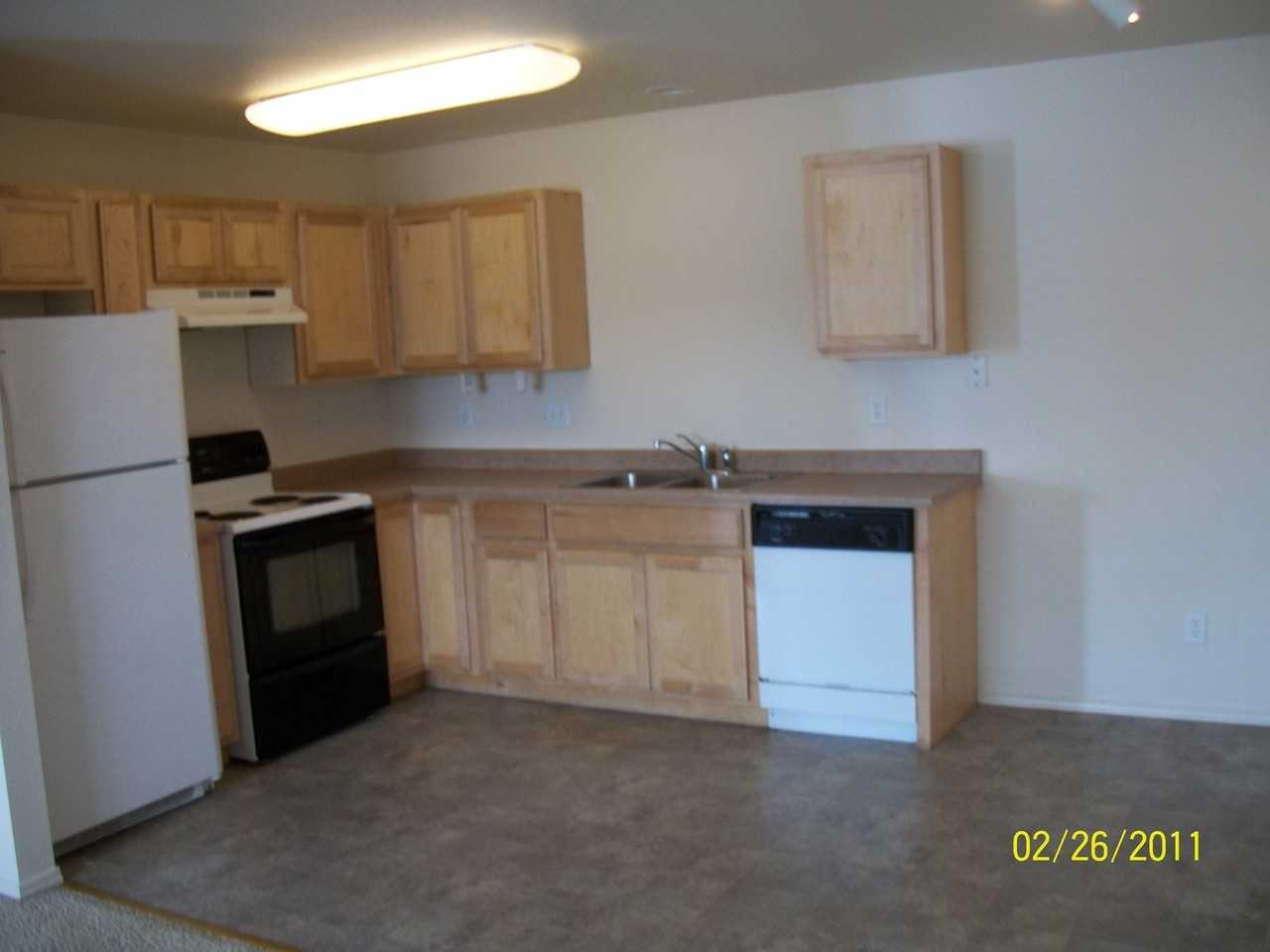 916 Shirley Pl #B - Photo 3 of 50