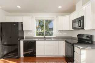 7712 Se Washington St - Photo 1 of 1