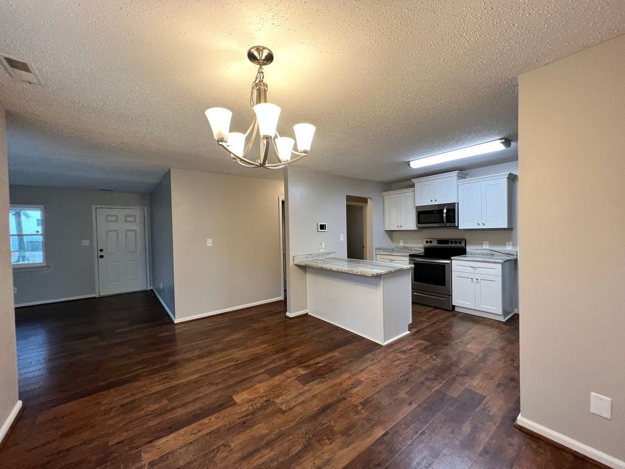 6845 Cedarwood Ct - Photo 7 of 36