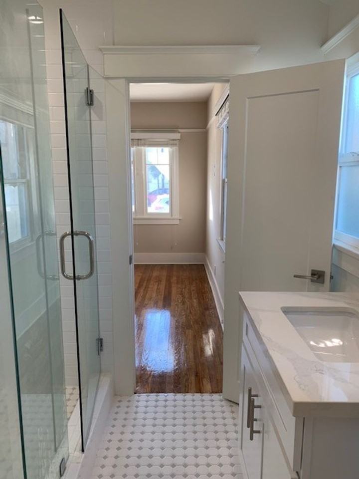 238 Redondo Ave - Photo 2 of 10