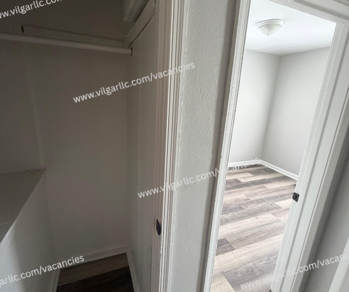 2476 Pennsylvania St - Photo 5 of 15