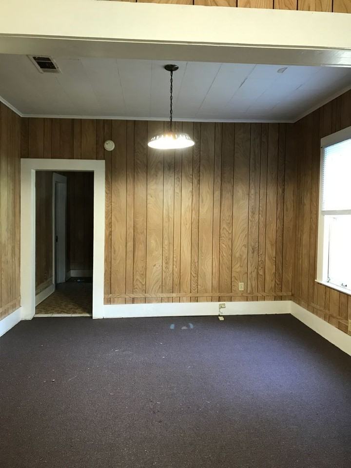 2904 Louis St - Photo 2 of 5