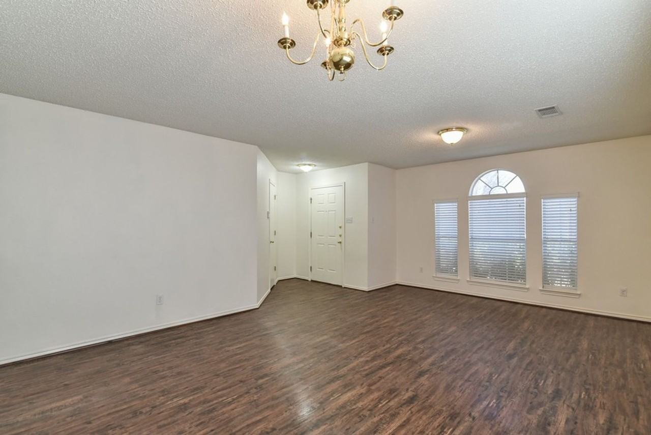 307 Stell Ave - Photo 3 of 27