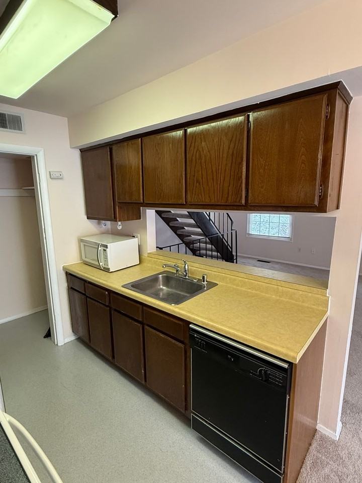 32 Mission Wood Way - Photo 6 of 16