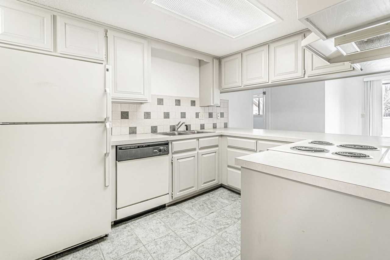 2522 W Dogwood St - Photo 3 of 12