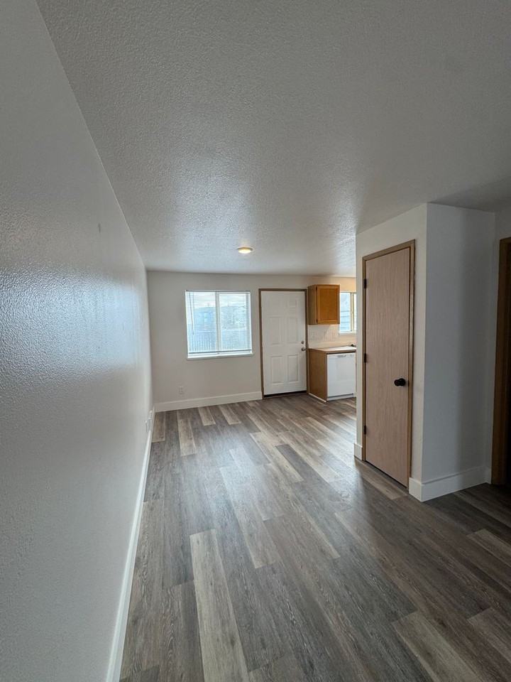 2007 Sw Timber Ave #8 - Photo 6 of 15