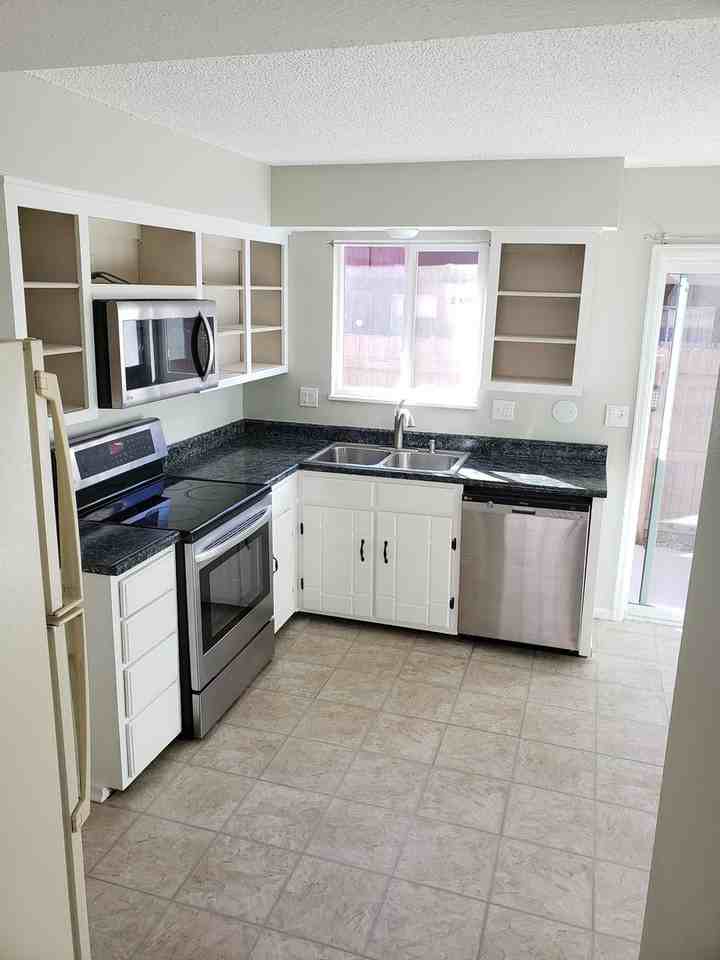 1219 Willow Bend Cir #7 - Photo 2 of 12