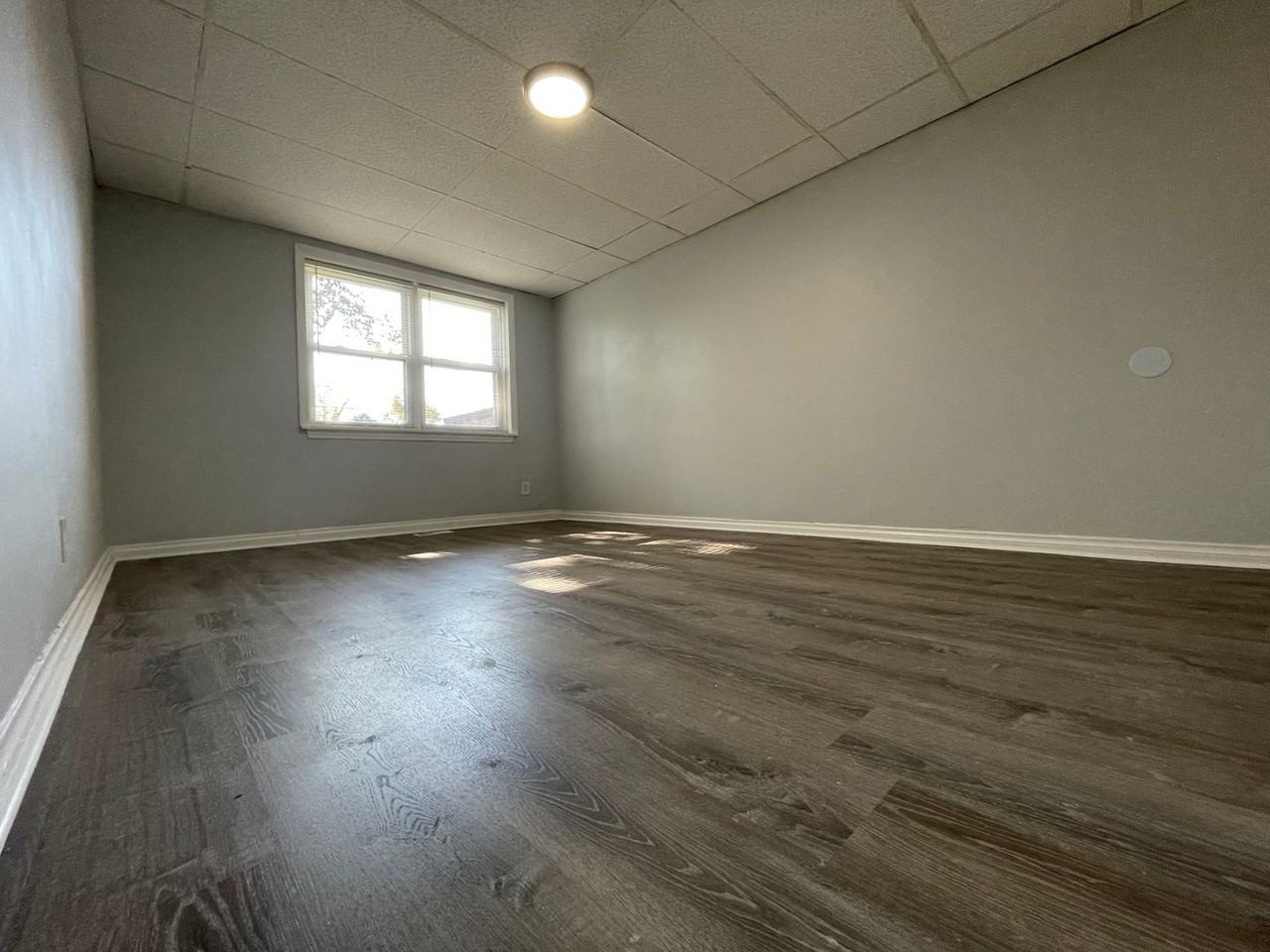 1332 Browning St - Photo 4 of 12