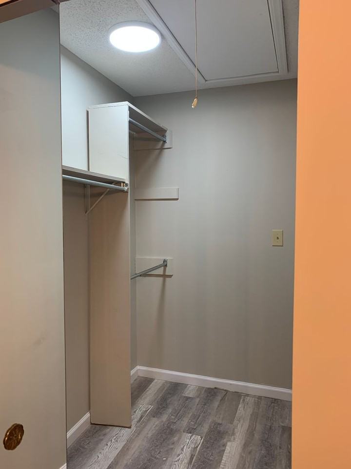 1750 Ridgefield Ct - Photo 3 of 40