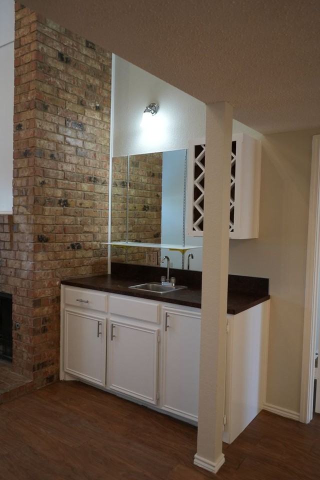 5803 7th St - Photo 5 of 14