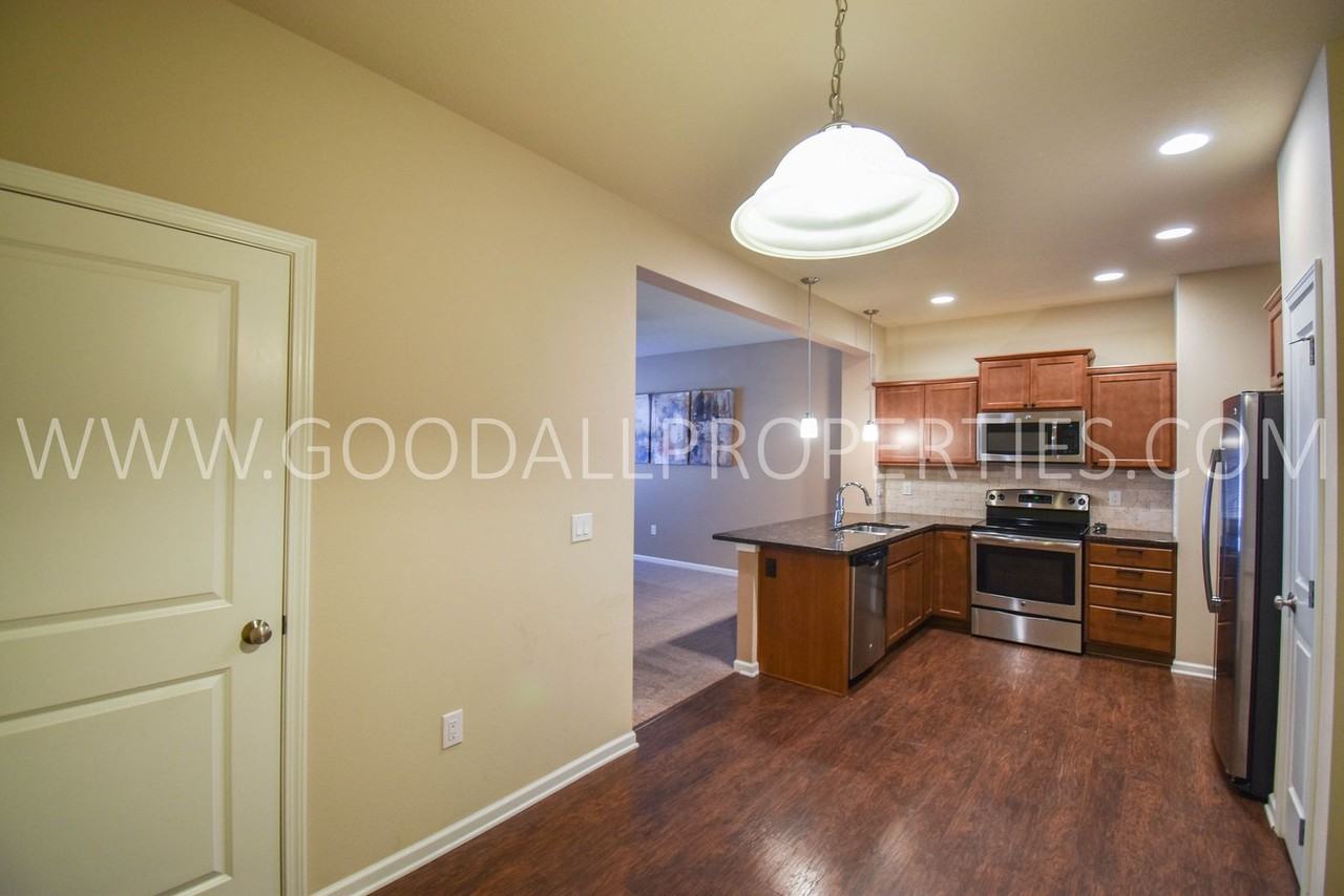 14 Se Booth Ave - Photo 6 of 32