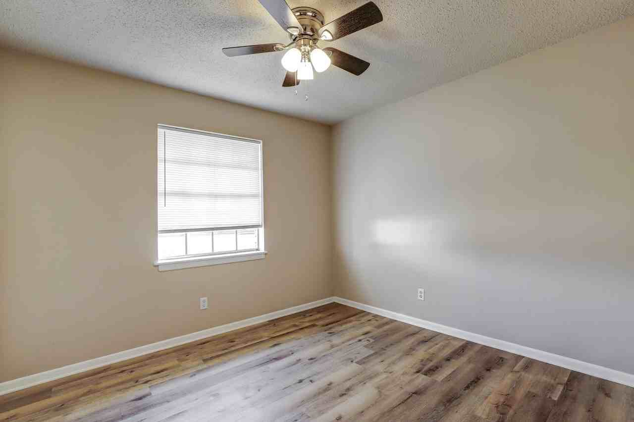 1717 Richmond Rd - Photo 7 of 13