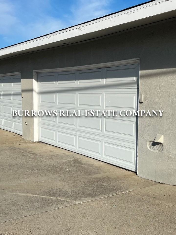 3456 San Luis St - Photo 3 of 22