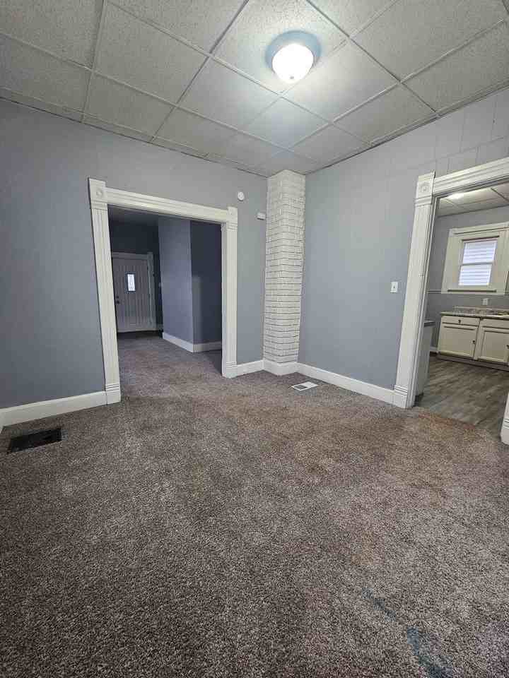 1912 Dixwell St - Photo 5 of 16