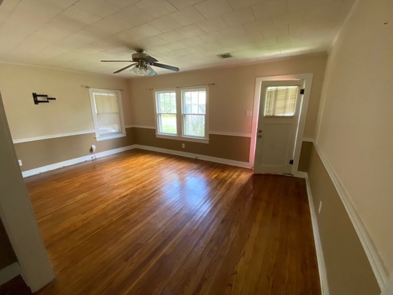 313 Saint Thomas St - Photo 2 of 6