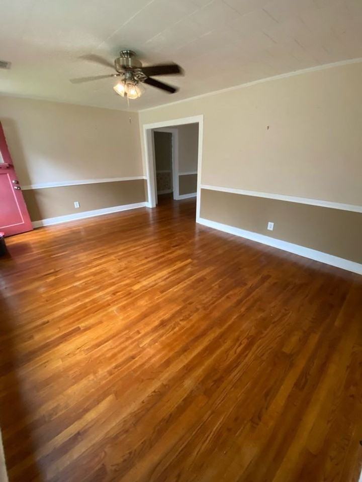 313 Saint Thomas St - Photo 4 of 6