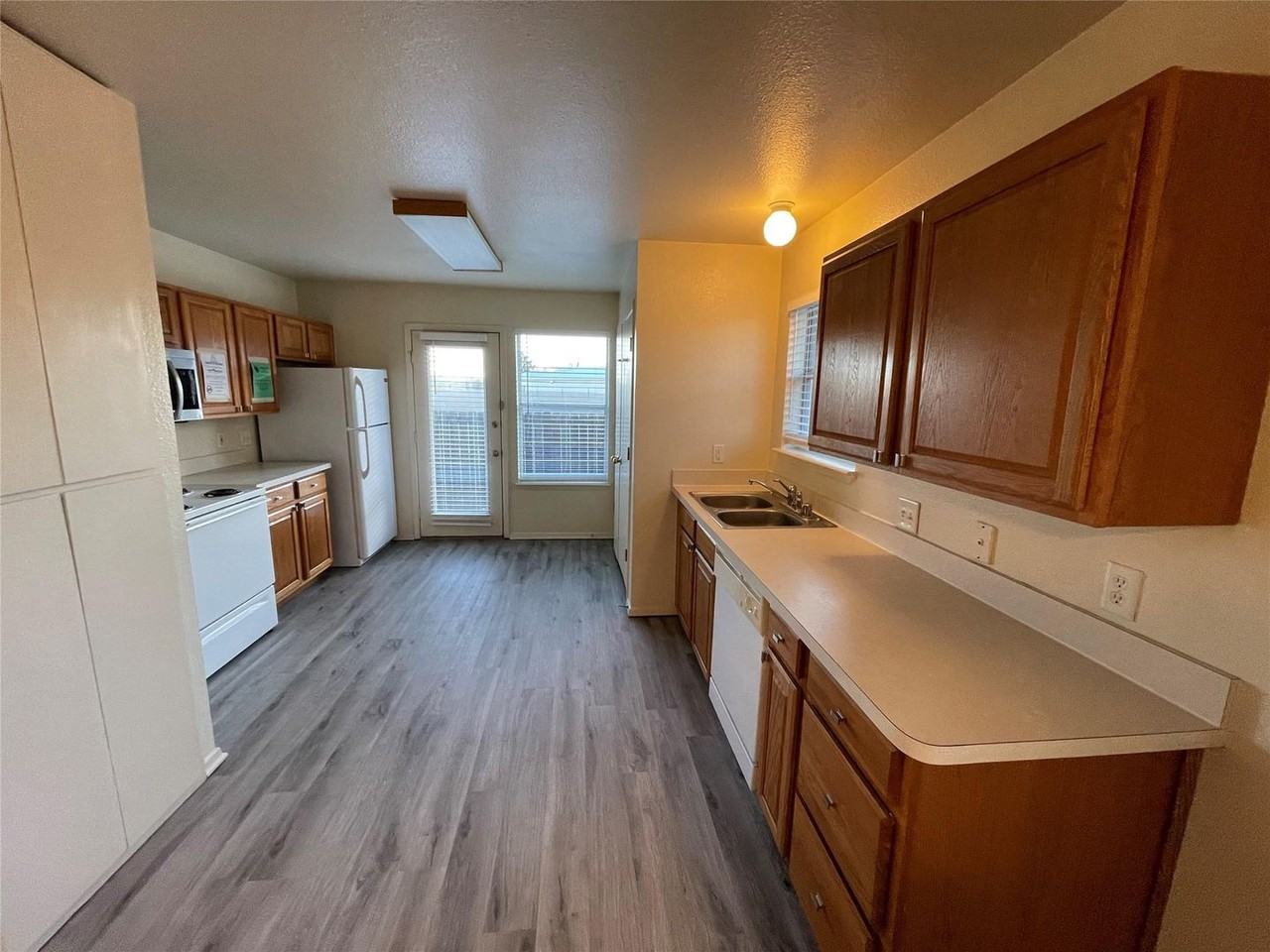 121 Cambridge Dr #3 - Photo 5 of 19