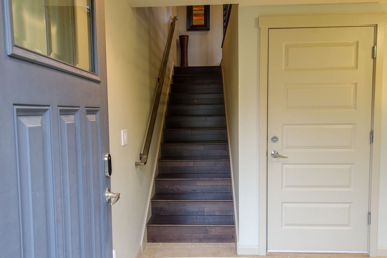 7937 Densmore Ave N - Photo 4 of 26