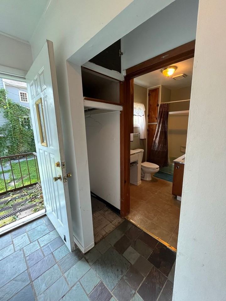 103 N Ridge St - Photo 4 of 12