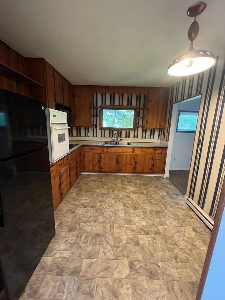 103 N Ridge St - Photo 7 of 12