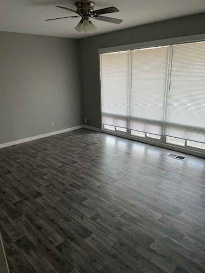 1007 W Harvard St - Photo 2 of 7