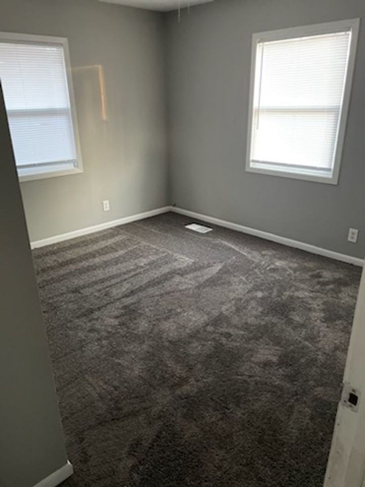 1007 W Harvard St - Photo 5 of 7