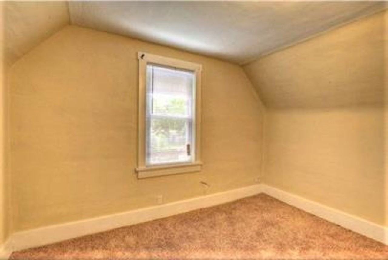 1011 W Tremont St - Photo 2 of 20