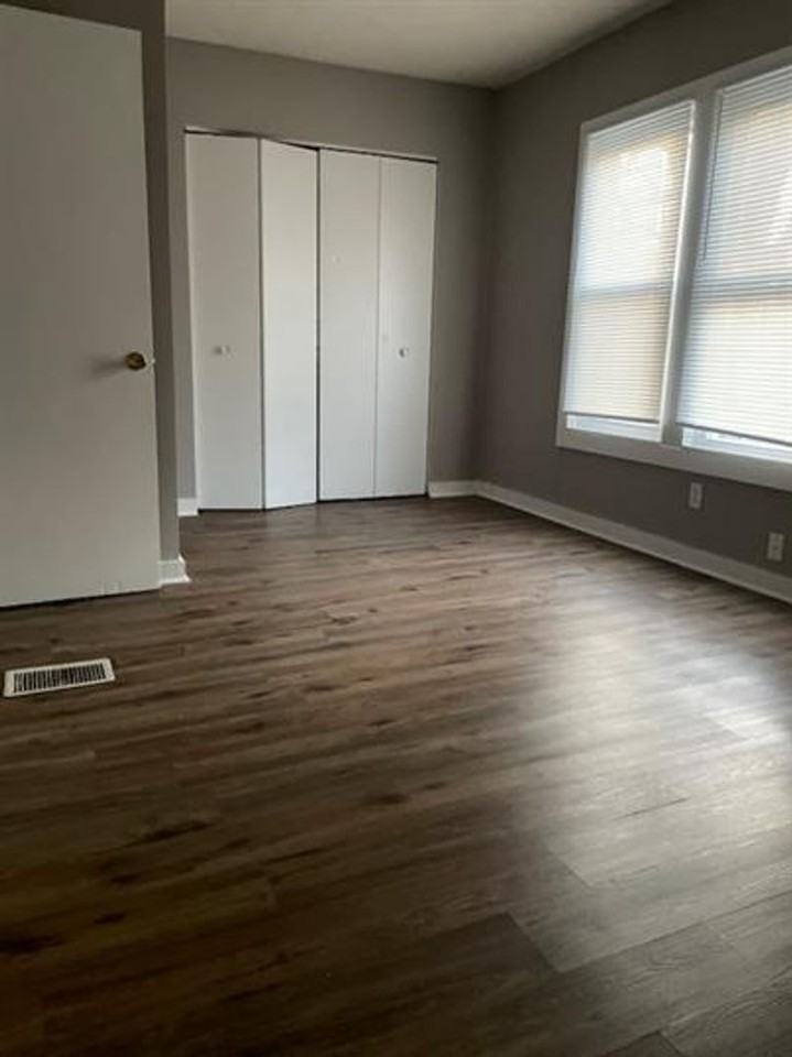 605 N Prairie St - Photo 5 of 5