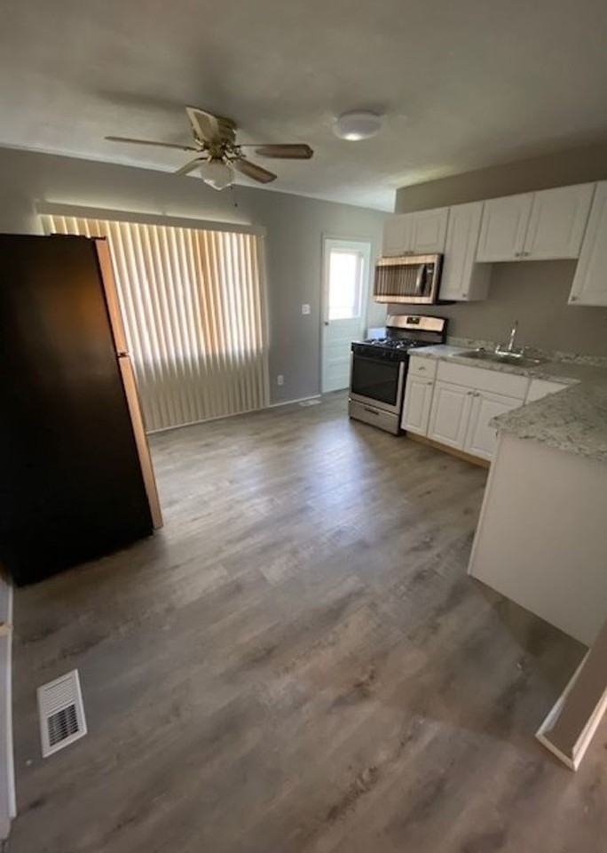 606 Dogwood Dr - Photo 4 of 10