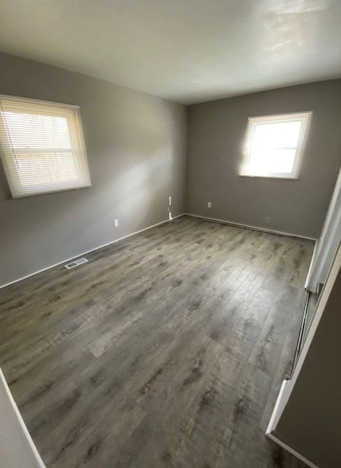 606 Dogwood Dr - Photo 5 of 10