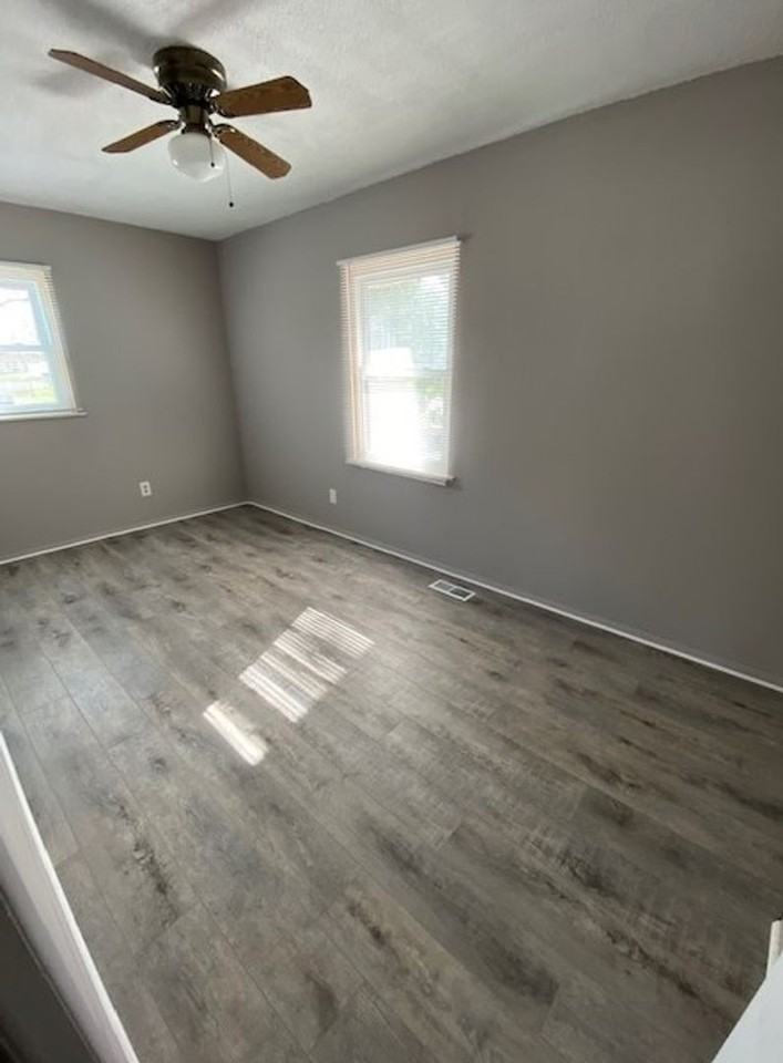 606 Dogwood Dr - Photo 7 of 10