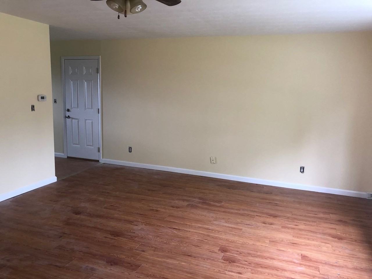 1207 Maplepark Dr - Photo 2 of 9