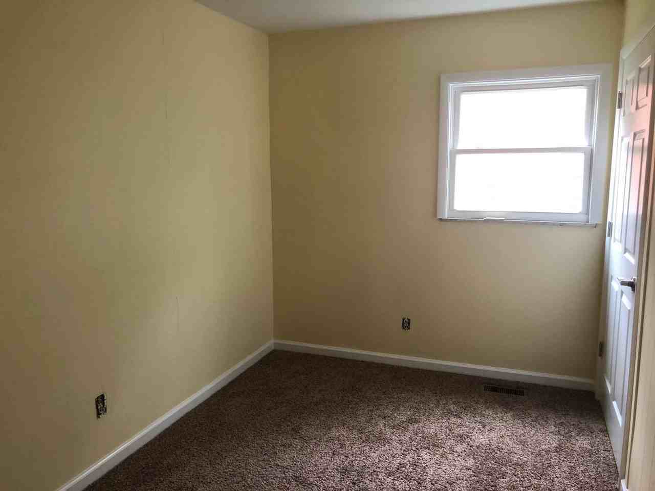 1207 Maplepark Dr - Photo 5 of 9