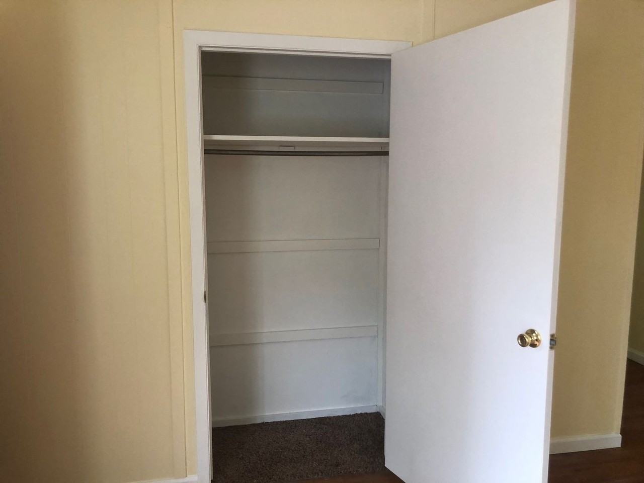 1207 Maplepark Dr - Photo 6 of 9