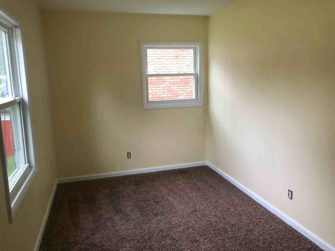 1207 Maplepark Dr - Photo 7 of 9