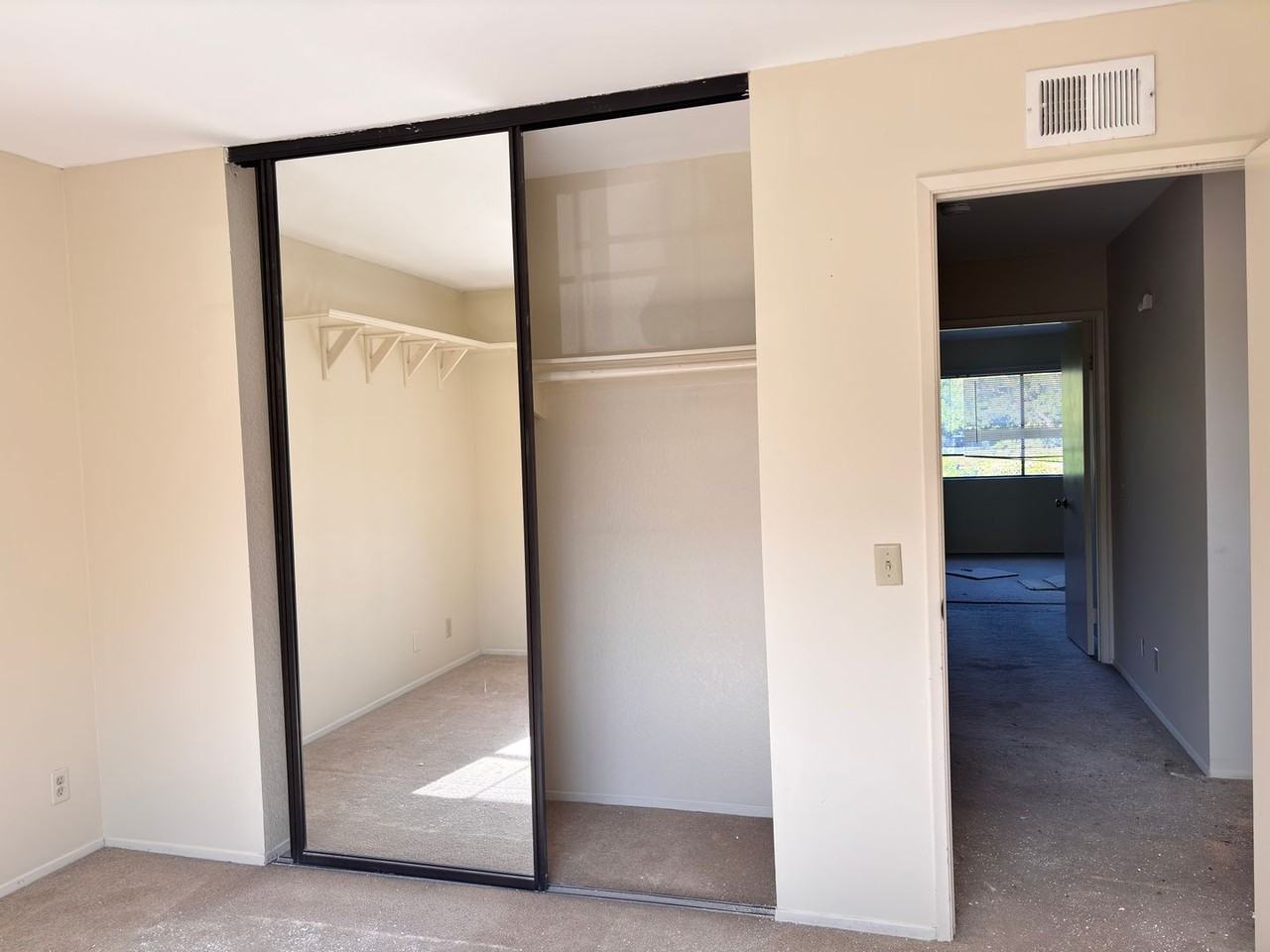 310 Windjammer Cir - Photo 6 of 14