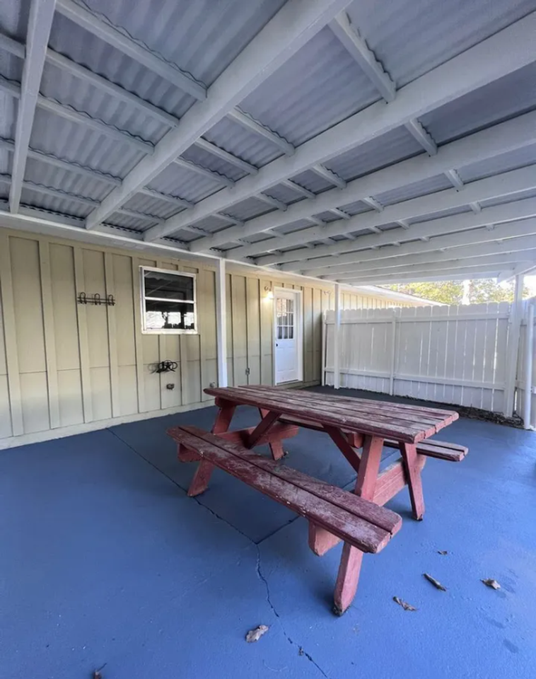 3307 Grace Dr - Photo 2 of 16