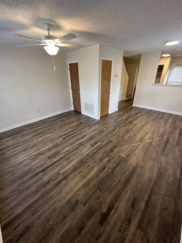 2938 Faversham Pl - Photo 2 of 9